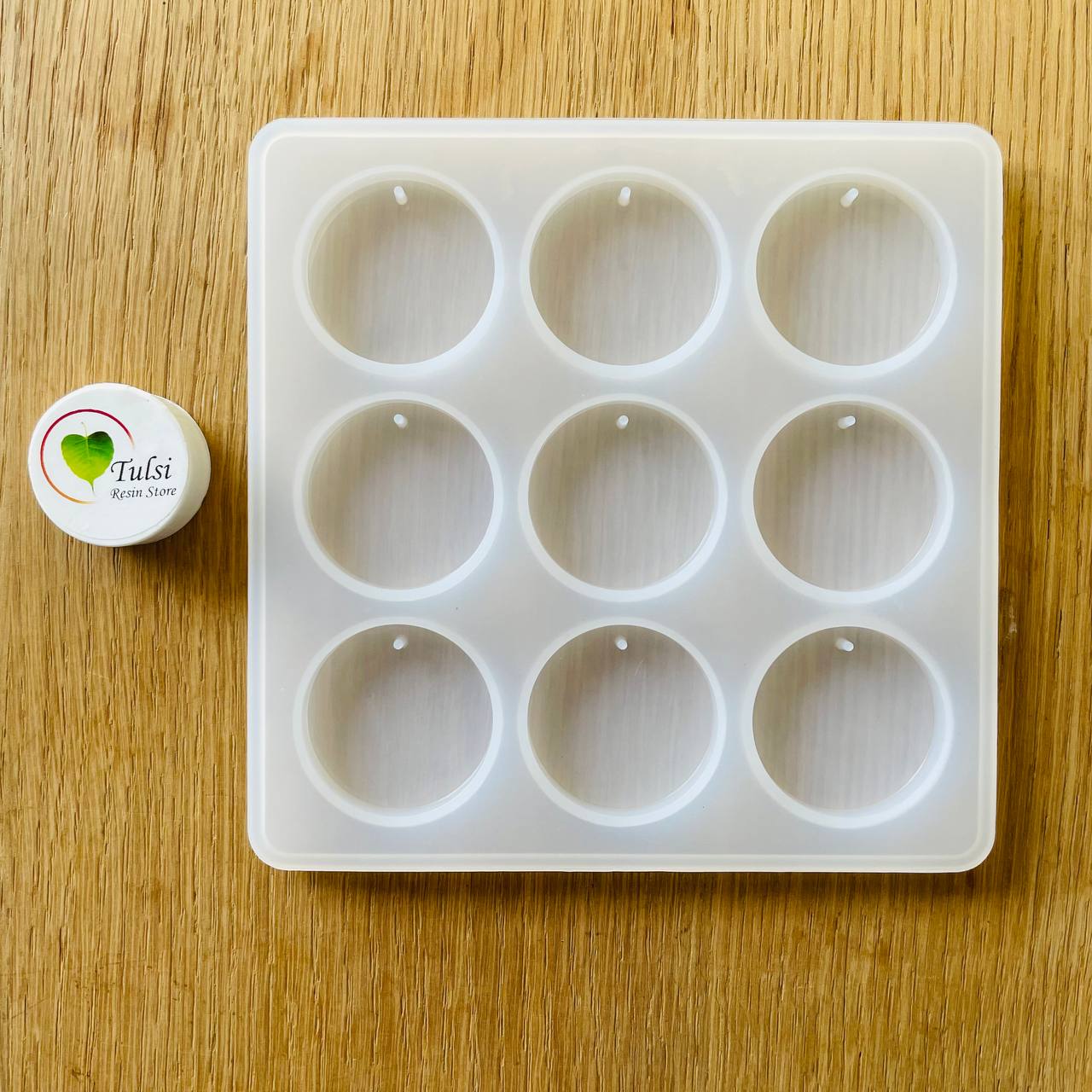 9 Cavity Round Keychain Mould