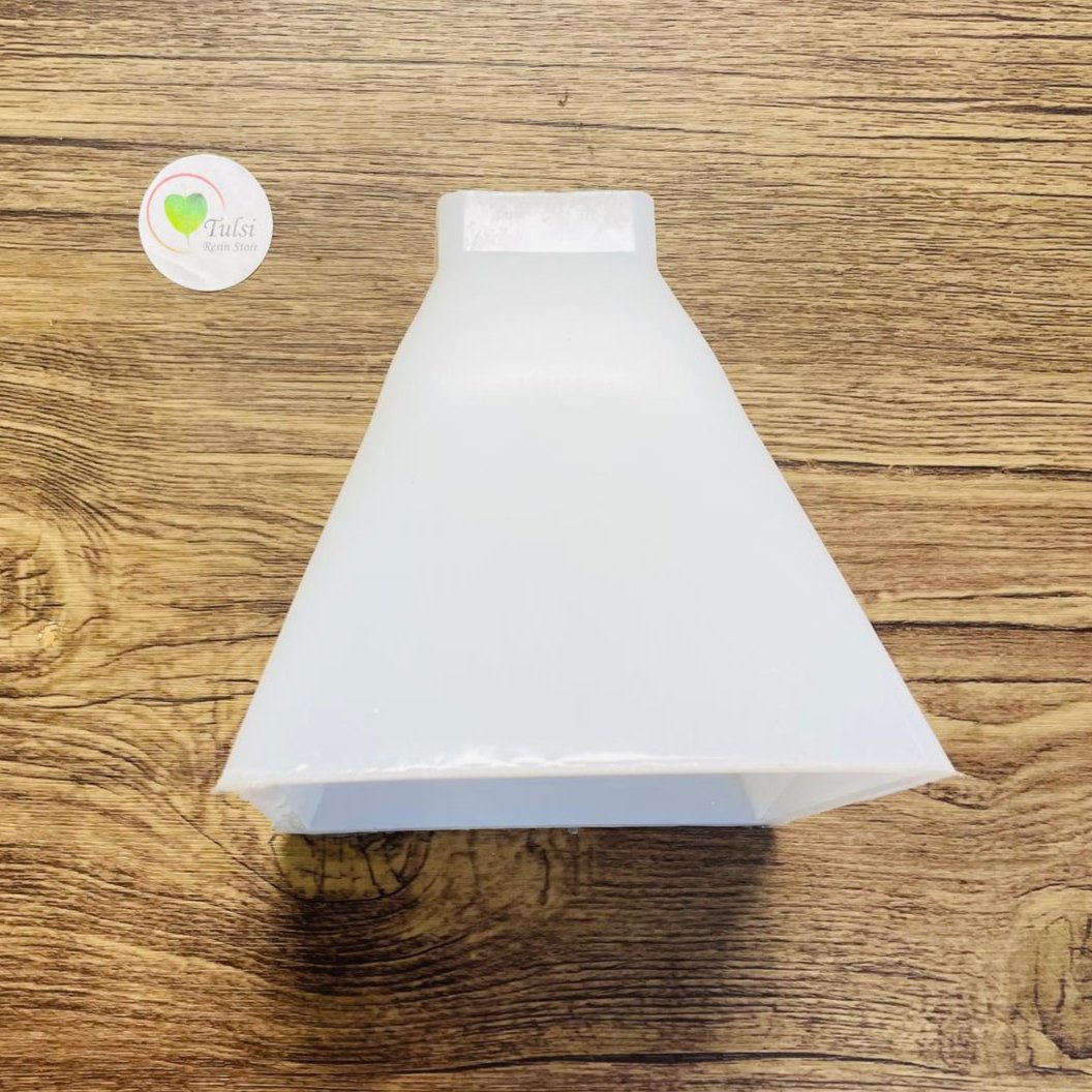 5" Pyramid Mould (B)