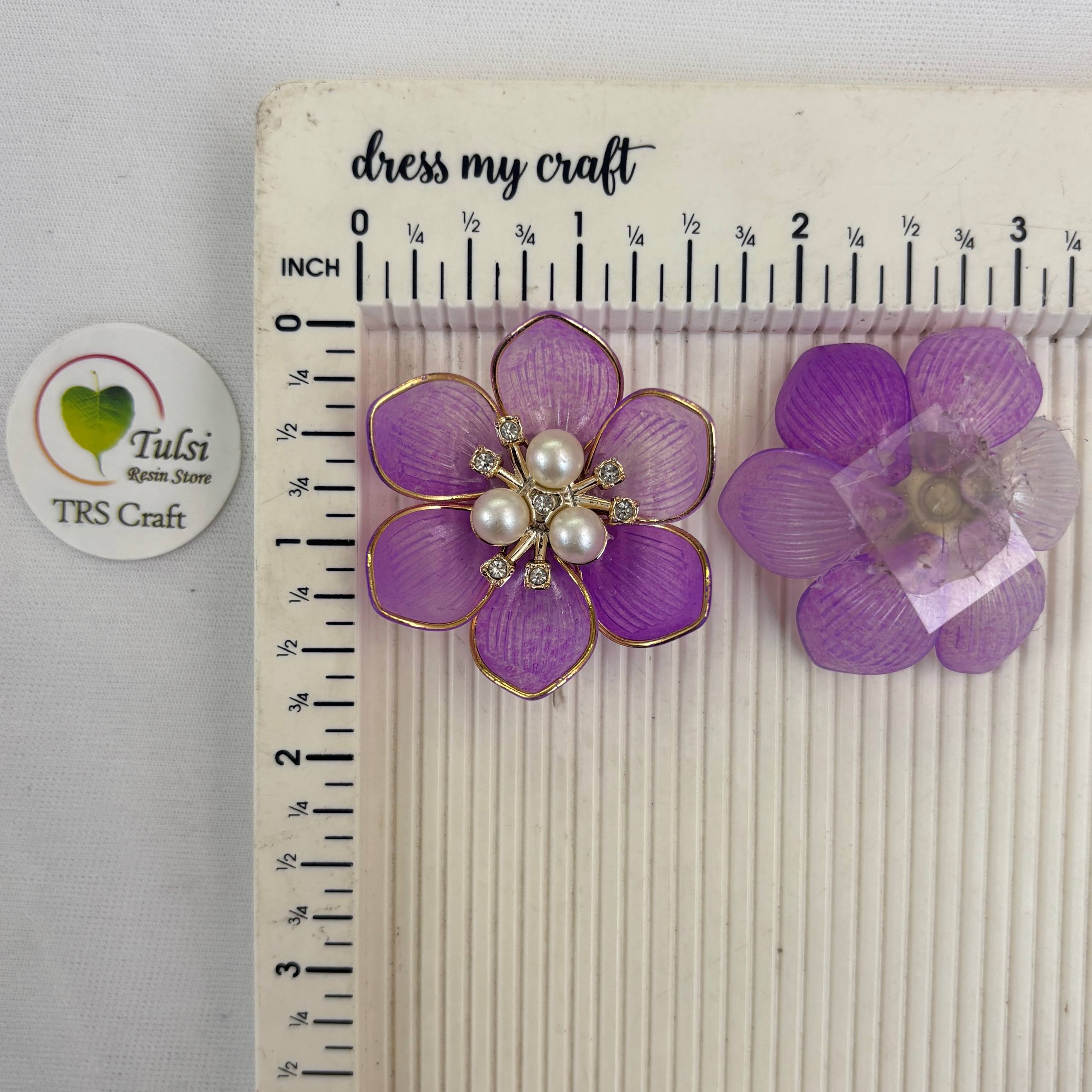 Colourful Plastic Flower (M)