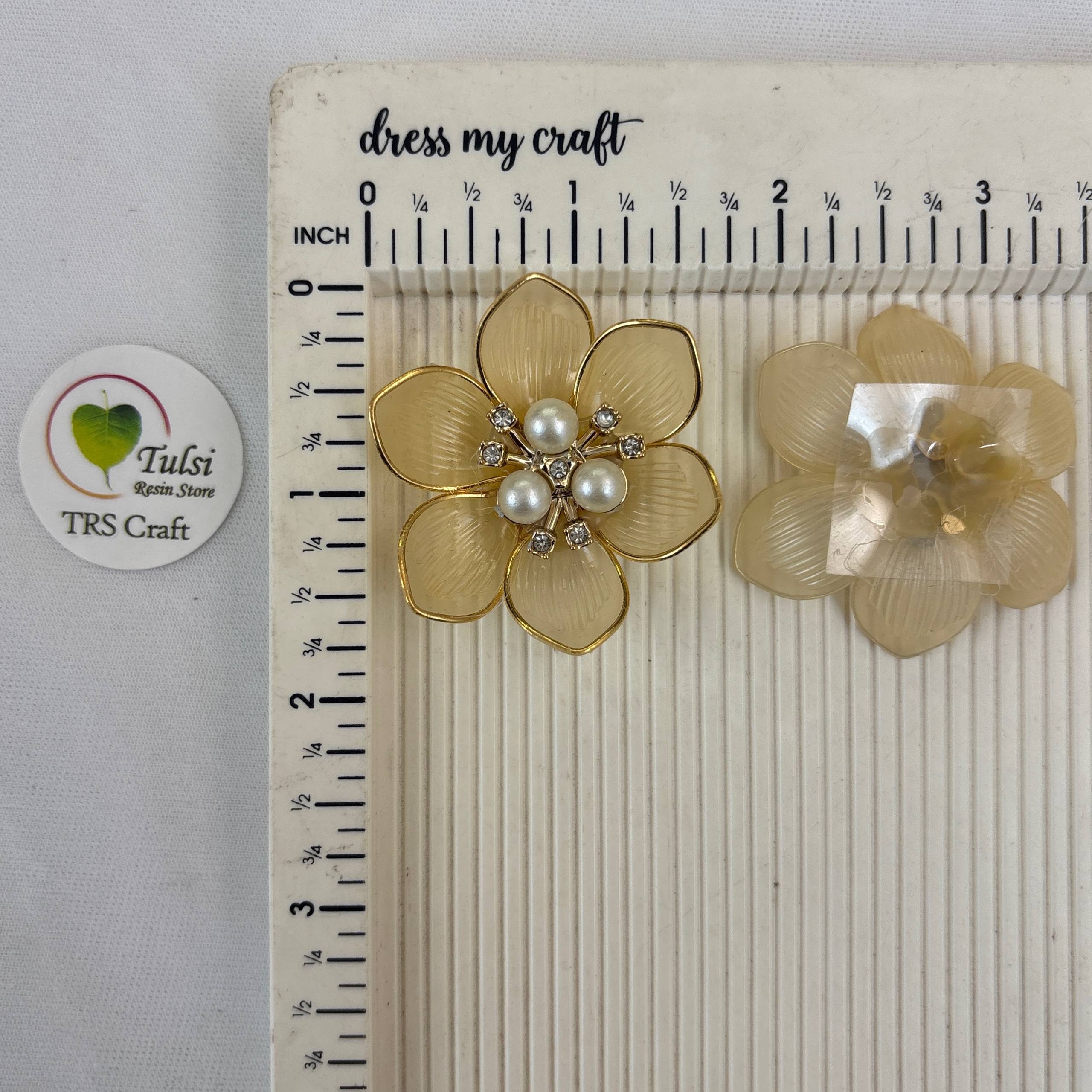 Colourful Plastic Flower (M)