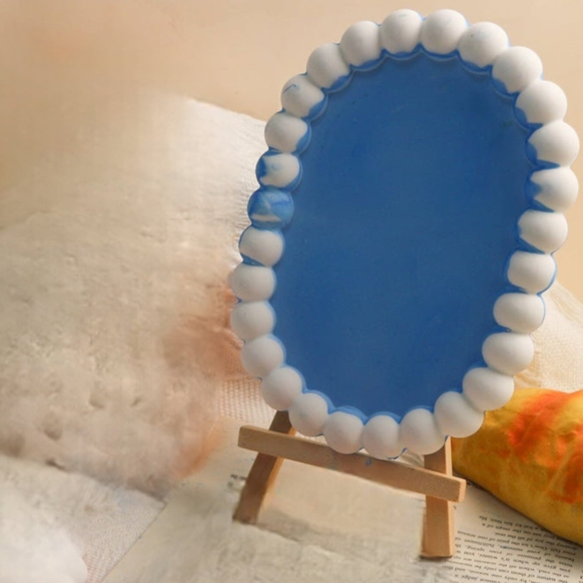 Bubble Edge Oval Trinket Mould