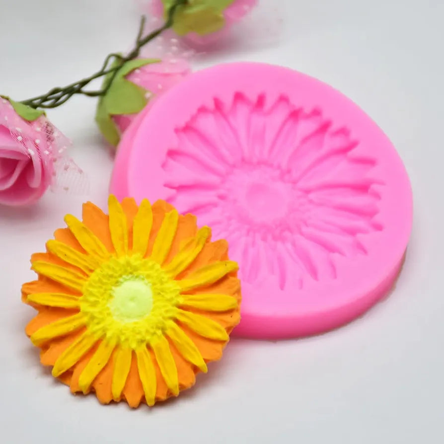 Pink Daisy Flower Mould (G)