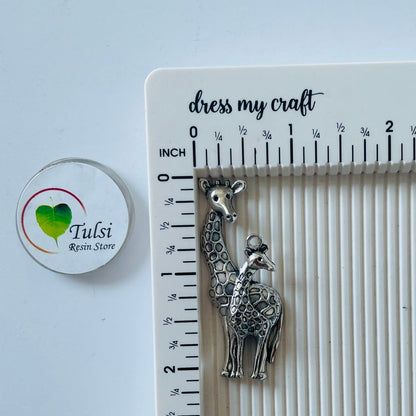 Silver Charm - Giraffe