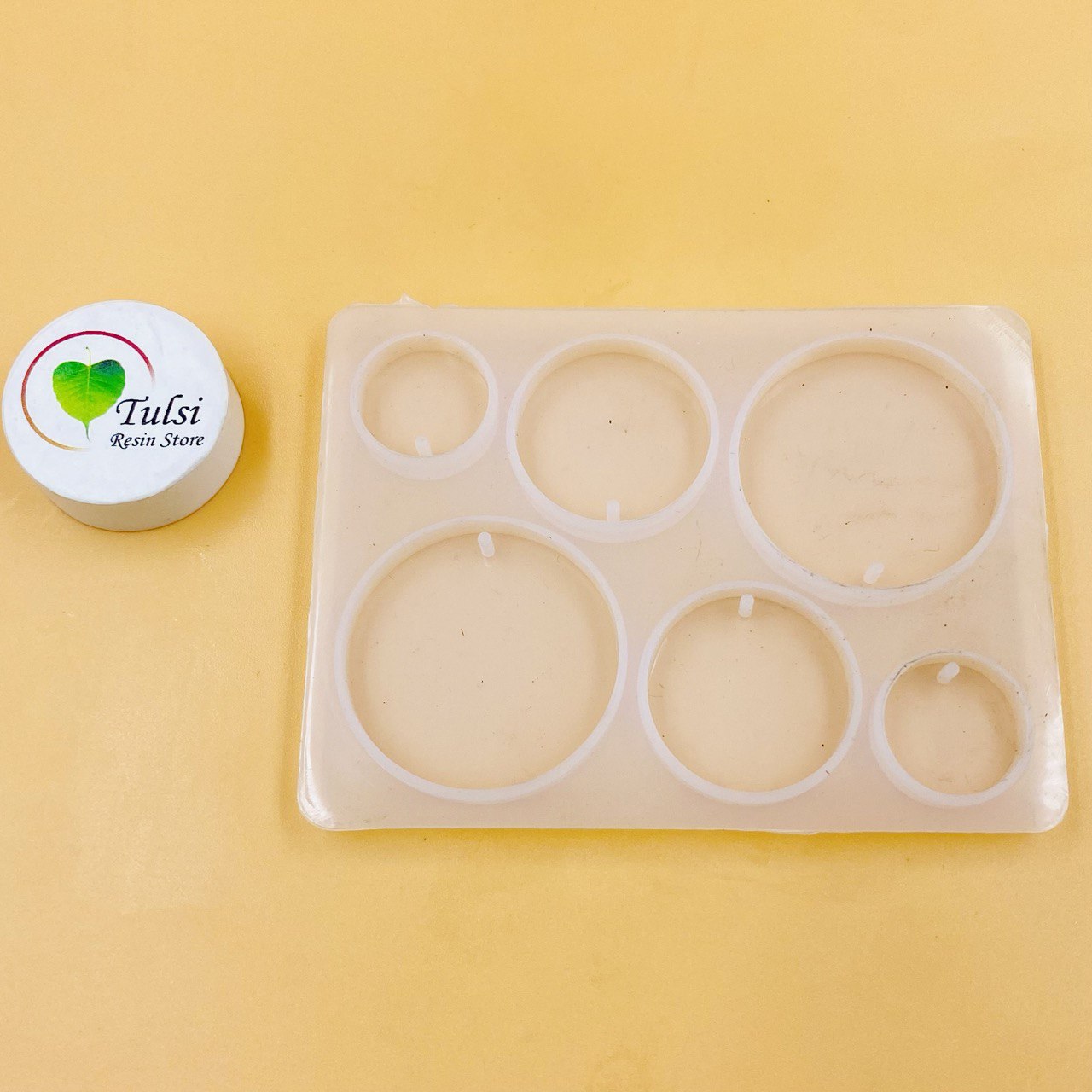 6 Cavity Round Mould